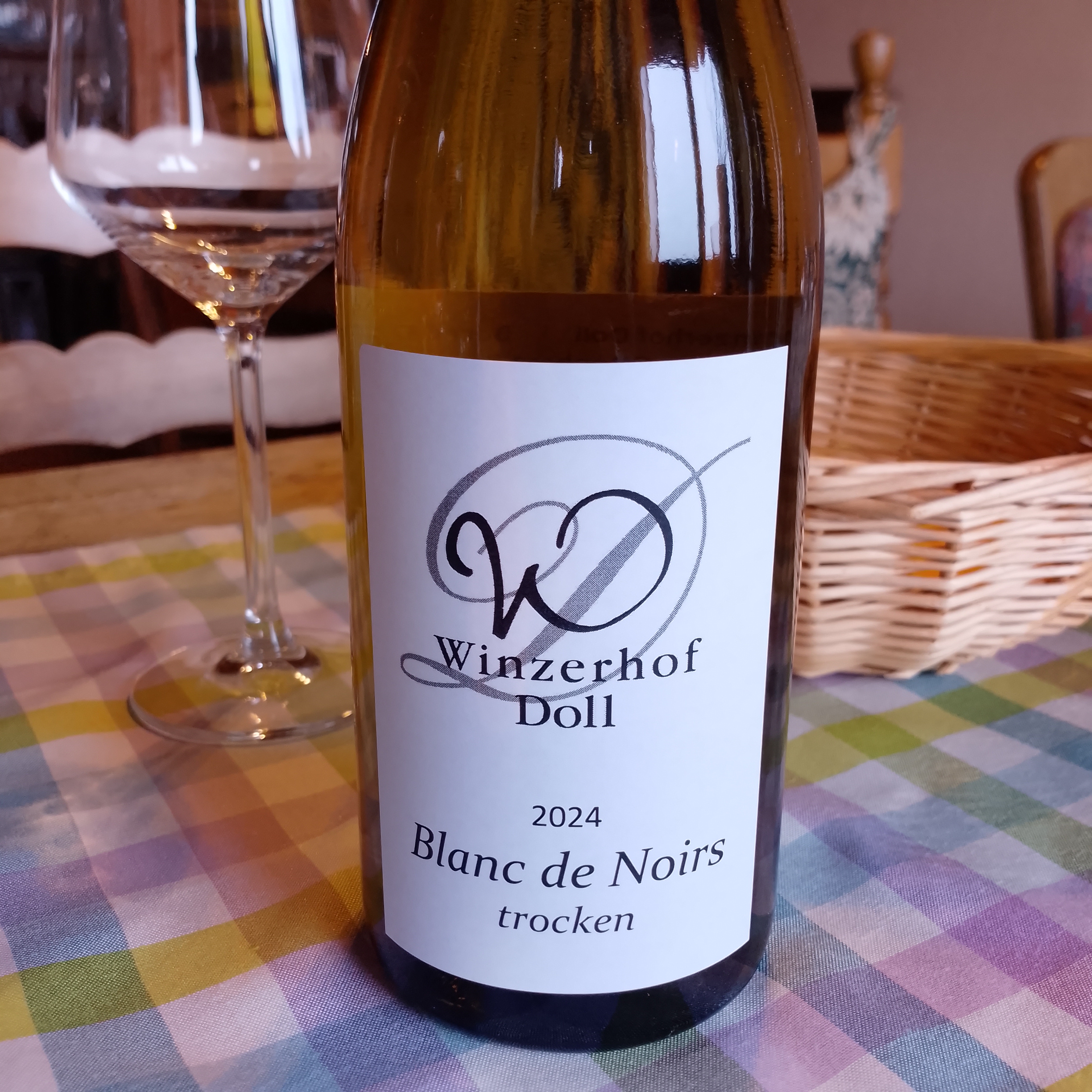 24er Blanc de Noirs Qualitätswein trocken 0,75L 11,5 % Vol.